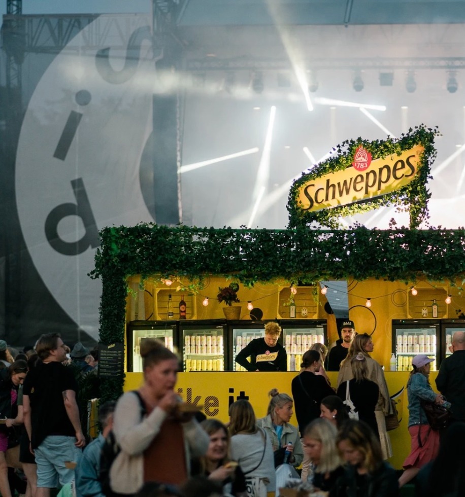 Schweppes Cocktail Bar